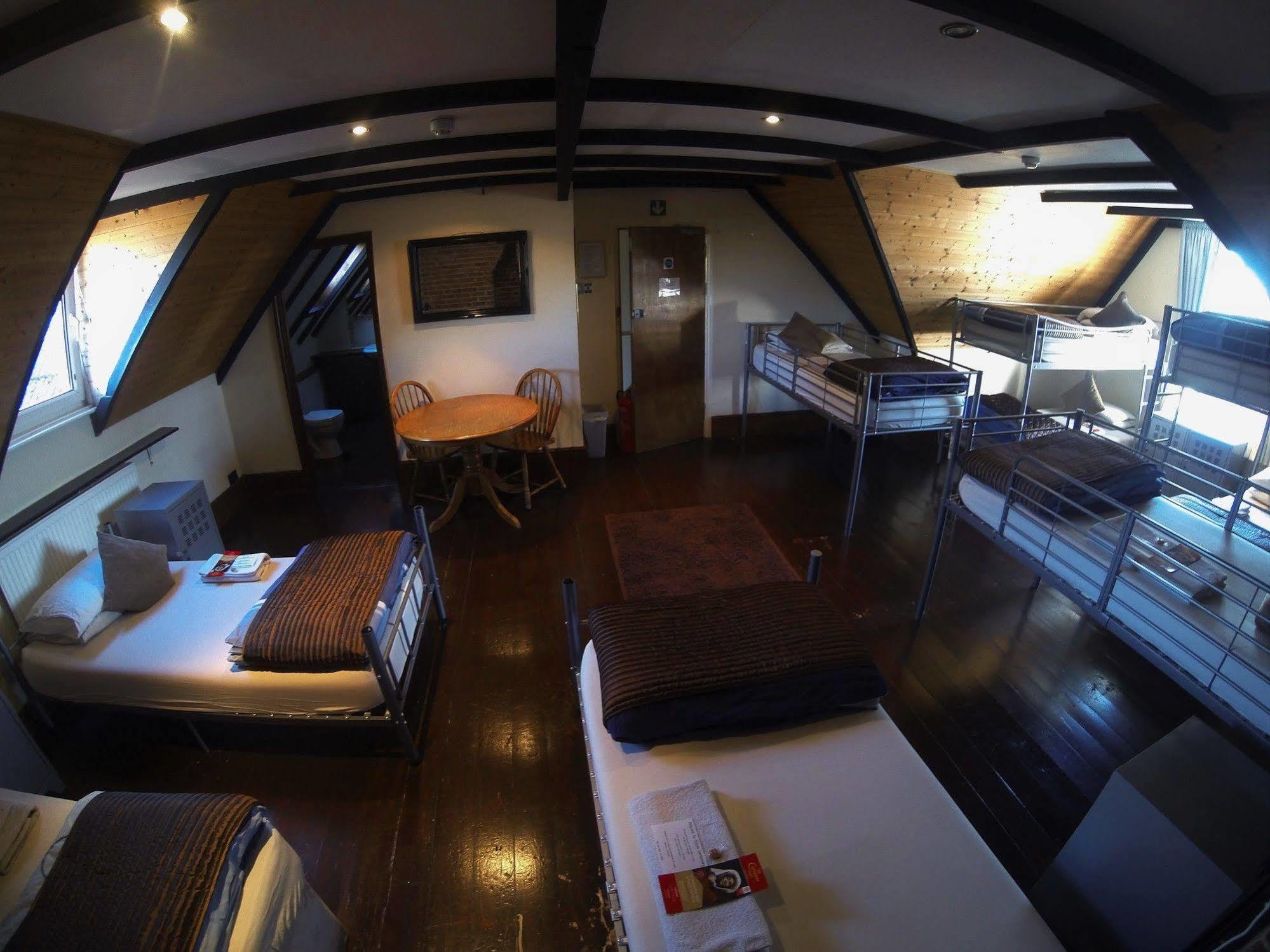 Kipps Backpackers Canterbury Bagian luar foto